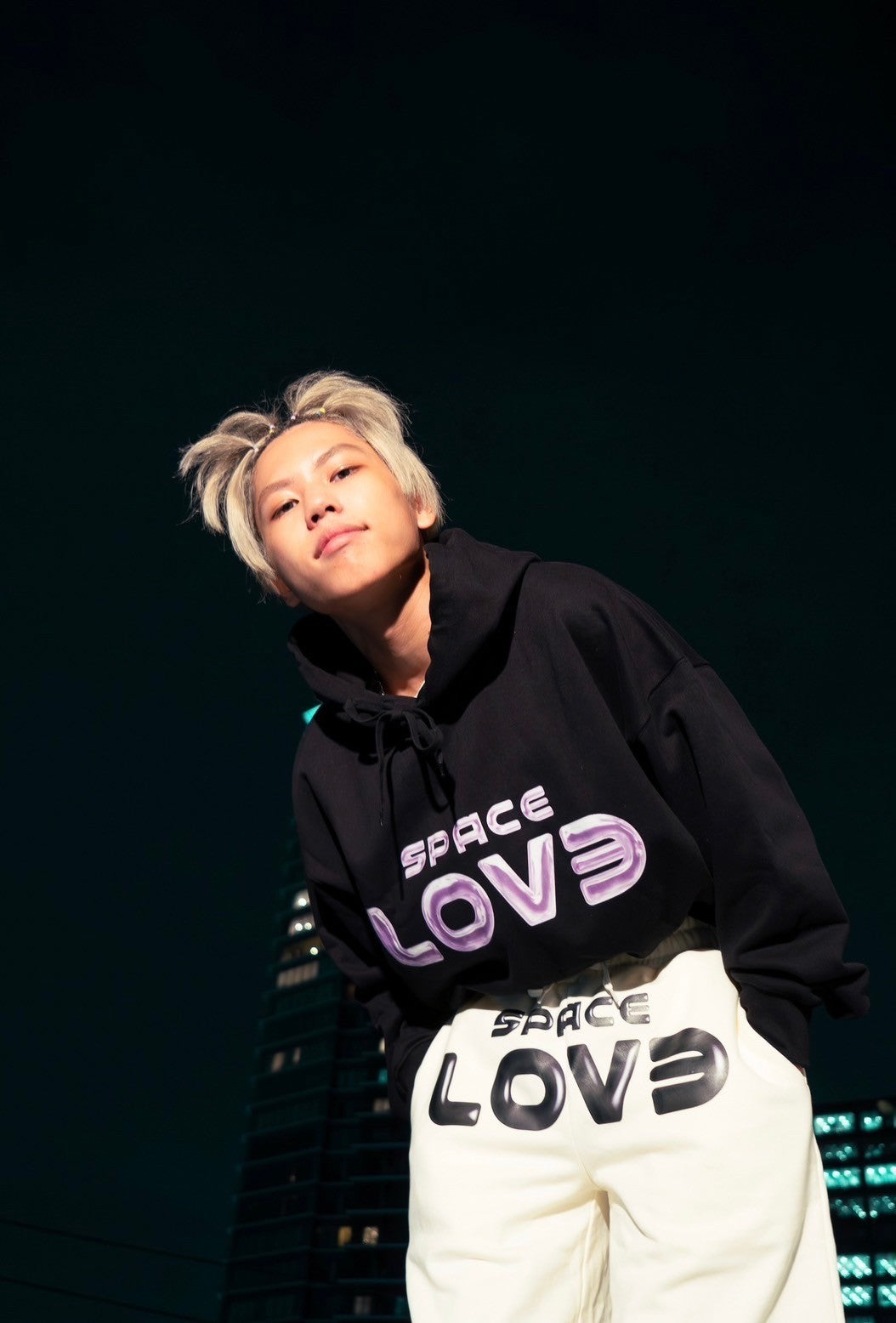 SPACE LOV3 フーディー